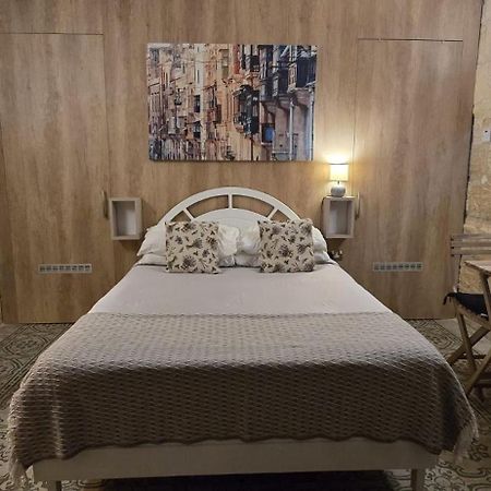Servants' Quarters Studio Apartment Valletta Zewnętrze zdjęcie